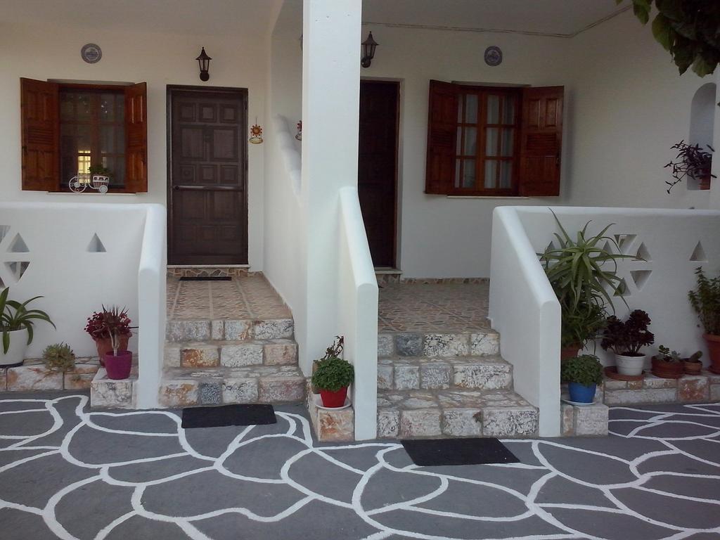 Athena'S Houses Skyros Buitenkant foto